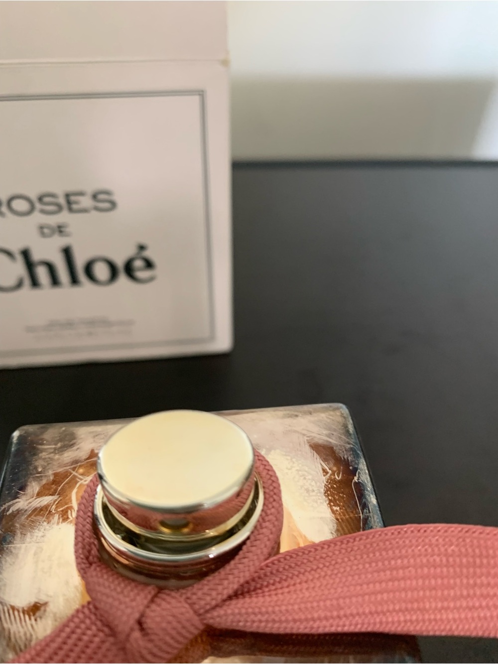 Chloe Roses DISCONTINUED NIB - Picture 2 of 5